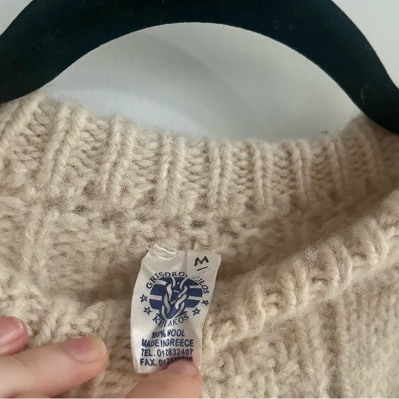 Vintage wool sweater size S - Picture 2 of 2